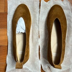 Eileen Fisher Humor Nubuck Sporty Ballet Flats  Size 9 1/2    New w/o box